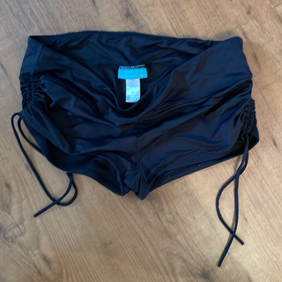 Woman’s tankini swimwear. - Picture 6 of 7